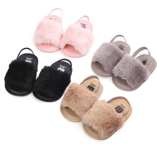 Pantoufles pour filles avec fourrure