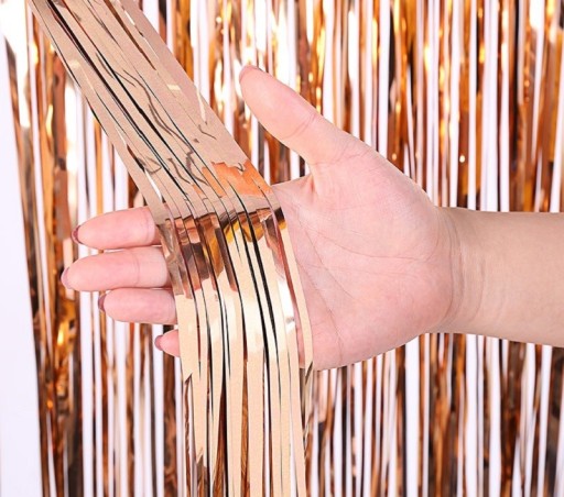 Párty záves so strapcami 3 x 1 m