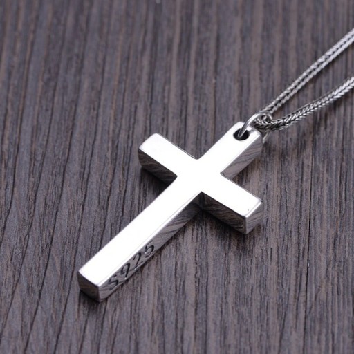 Pendentif croix pour homme J193