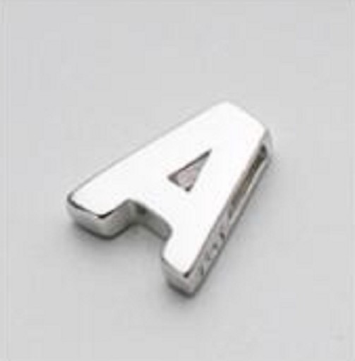 Pendentif féminin avec la lettre de l'alphabet D430