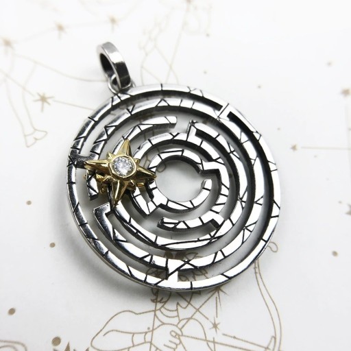 Pendentif labyrinthe
