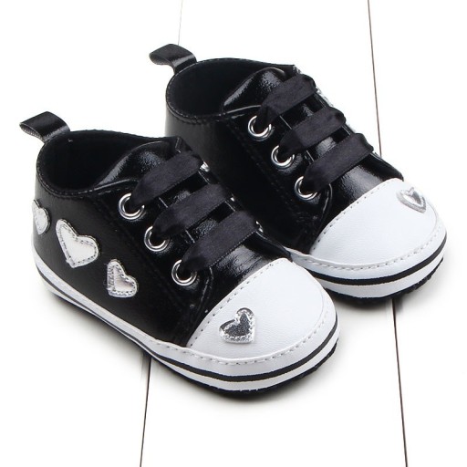 Pigersneakers med hjerte