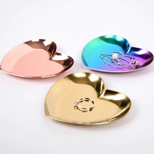 Plato de joyería en forma de corazón