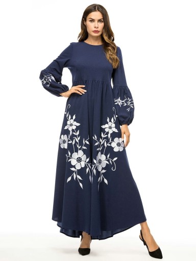 Plus size blommig klänning A1