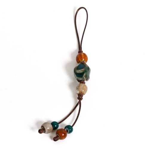 Porte-clés boho avec perles en pierres décoratives Pendentif décoratif pour téléphone ornement pour clés sac à main sac à dos cordon avec perles naturelles