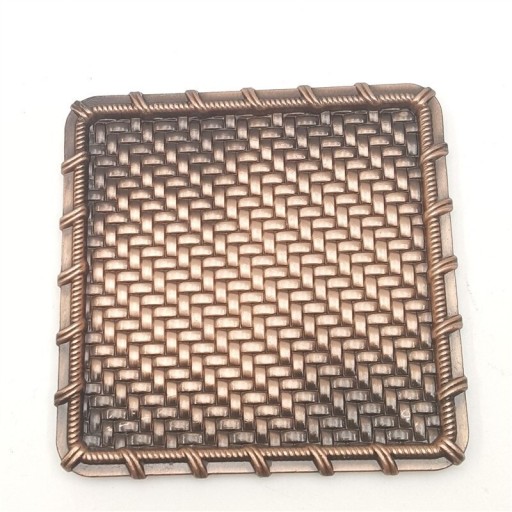 Posavasos de cobre con patrón de punto
