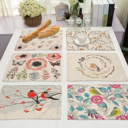 Prostírão com pássaro e flores