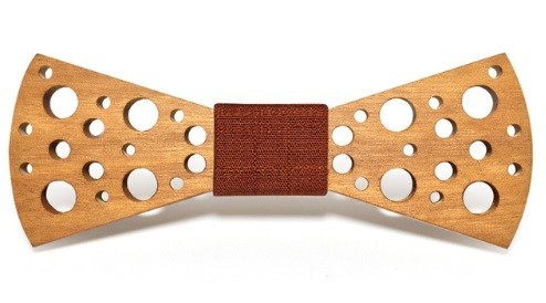 Puinen veistetty rusetti J651