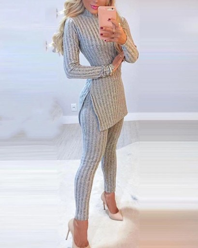 Pull et pantalon pour femmes B930