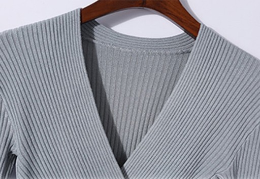 Pull féminin à décolleté