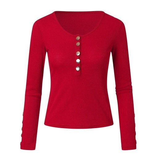 Pull féminin avec décolleté et boutons