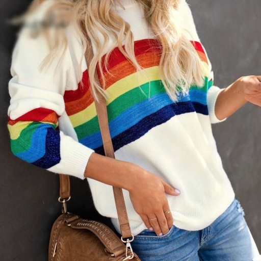 Pull femme avec arc-en-ciel