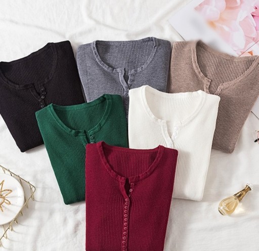 Pull femme avec boutons G236