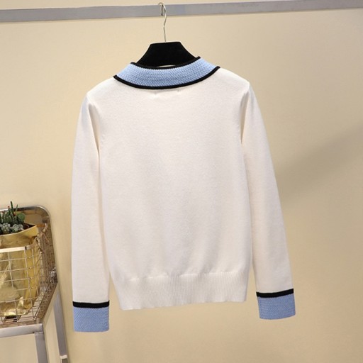 Pull femme avec poches et boutons