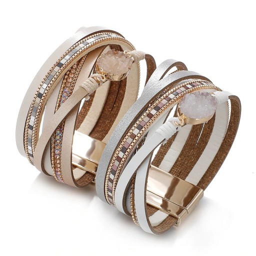 Pulseira boho feminina de várias camadas