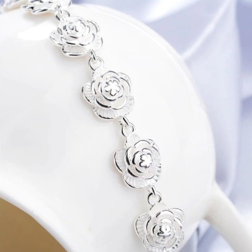 Pulseira feminina com flores J99