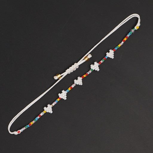 Pulsera de mujer con corazones