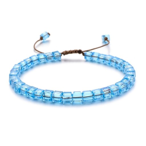 Pulsera de mujer con cuentas de cristal.