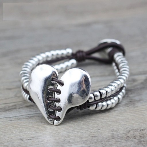 Pulsera vintage de mujer con corazón