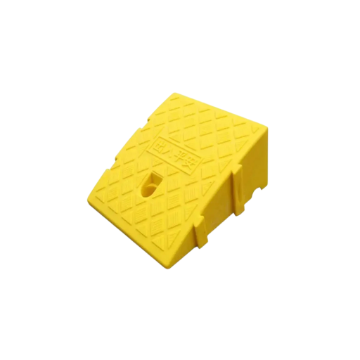 PVC rámpa 27×25×13 cm, csúszásgátló élekkel a magas küszöbök és autók, kocsik bejárataihoz