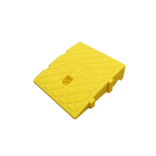 PVC rampe 27×25×7 cm skridsikker liste til høje tærskler og indkørsler til biler og vogne