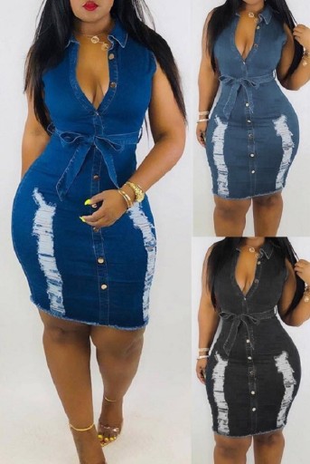 Robe à boutons sans manches A2499