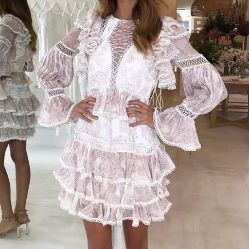 Robe à volants avec lacets
