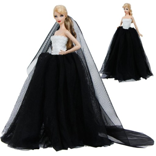 Robe avec traîne pour poupée