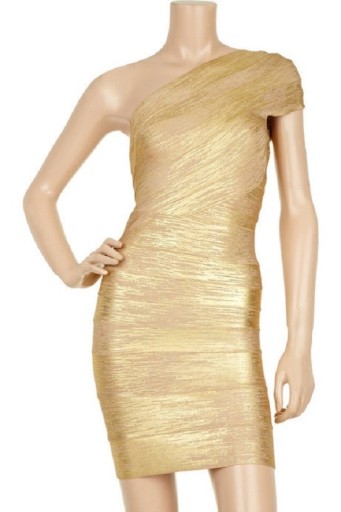 Robe dorée à une épaule