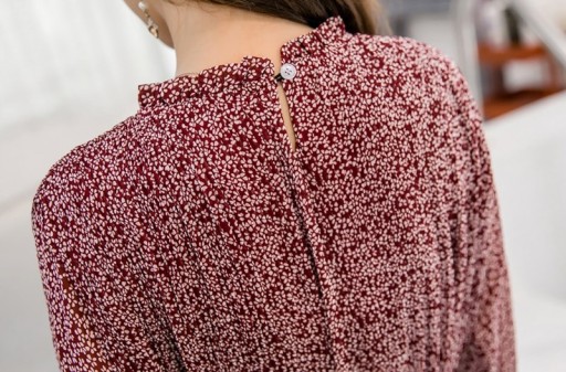 Robe femme avec col montant