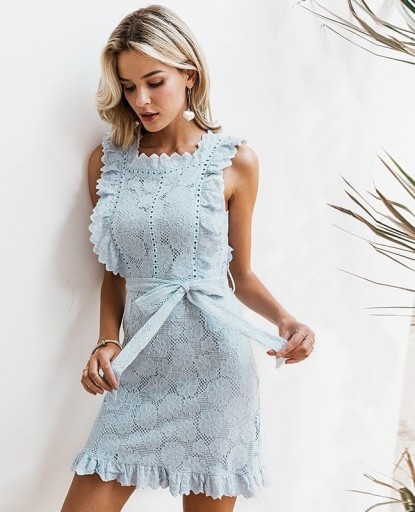 Robes mini en dentelle pour femmes