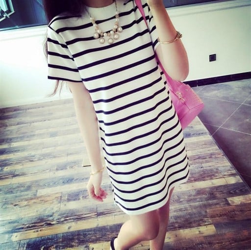 Rochie cu dungi alb-negru