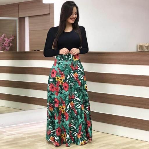 Rochie lungă de damă cu fustă colorată
