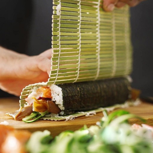 Rolovací podložka na sushi C387