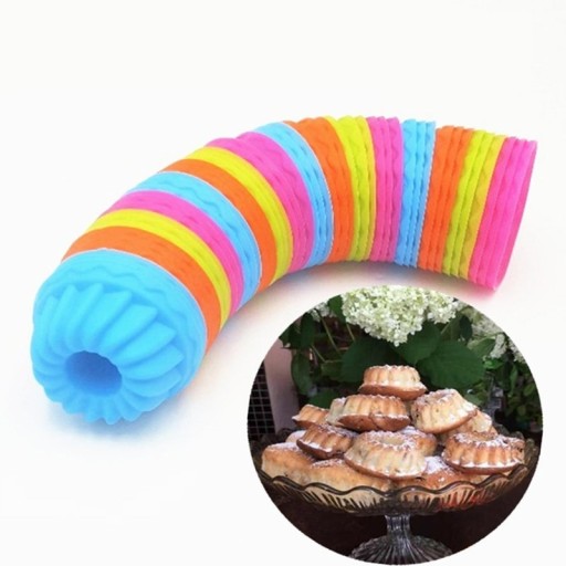 Sada 12 buc. forme din silicon pentru mini chec 6,5 x 2,7 cm Culori aleatorii