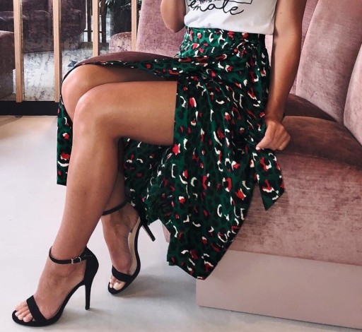 Saia envolvente feminina com padrão de leopardo