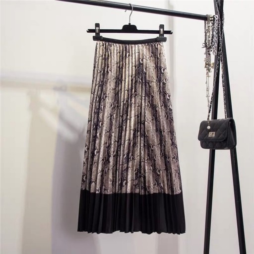 Saia midi plissada feminina