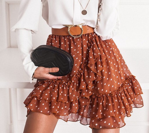 Saia mini com bolinhas e volantes