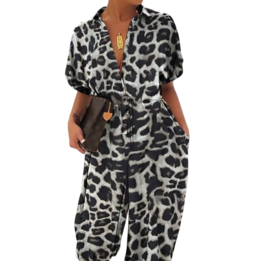Salopetă pentru femei cu model leopard, cu guler, decolteu în V, mânecă scurtă, pantaloni lungi, închidere cu nasturi, legare în talie, poliester