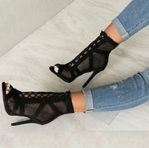 Sandales à talons pour femmes avec lacets