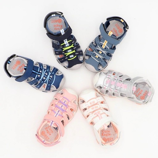 Sandales pour enfants A756