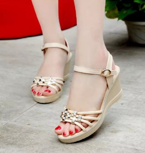 Sandali da donna con zeppa