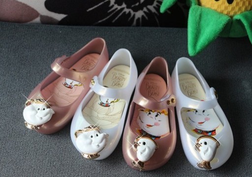 Sandalias de goma para niñas A1099