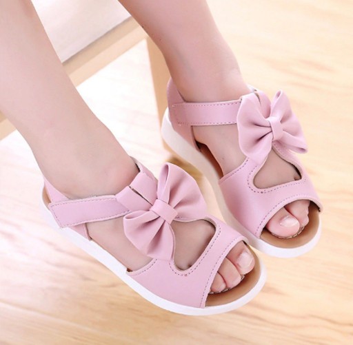 Sandálias de menina com laço
