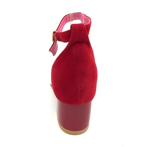 Sapatilhas de senhora em verniz