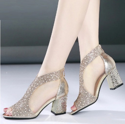 Sapatos de Senhora Decorados A848