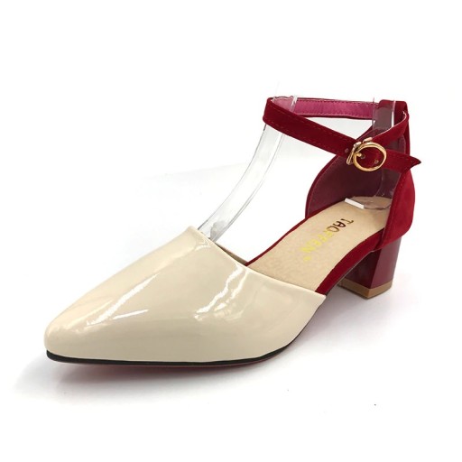 Scarpe con tacco verniciate da donna