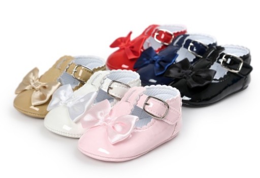 Scarpe da neonato verniciate per ragazze