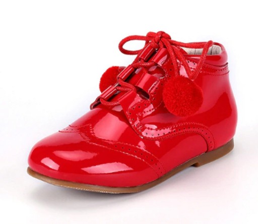 Scarpe laccate da ragazza