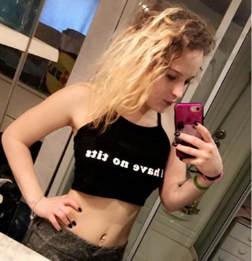 Schwarzes Crop-Top für Damen mit lustigem Aufdruck